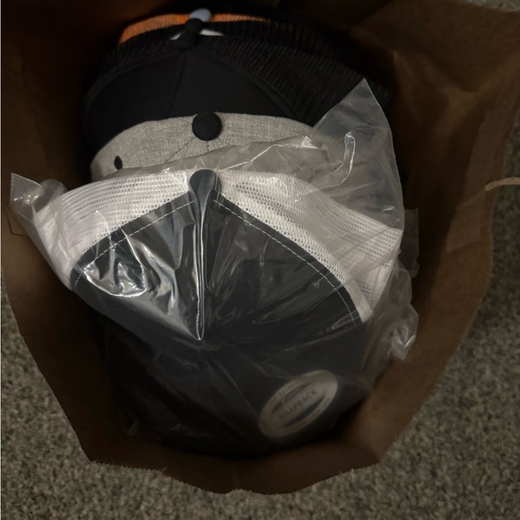 Mystery hats bundle - Picture 1 of 1